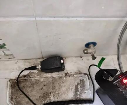 瓦房店屋顶漏水维修公司分享下卫生间漏水的危害及解决方法